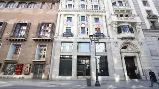 Caixabank cierra la emblemática oficina del antiguo Savoy de Zaragoza