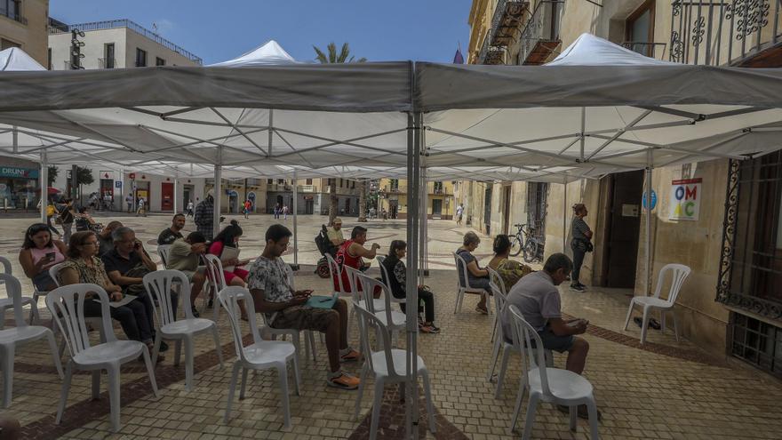 El Ayuntamiento de Elche trasladará la OMAC y gana metros para escuchar a los ciudadanos