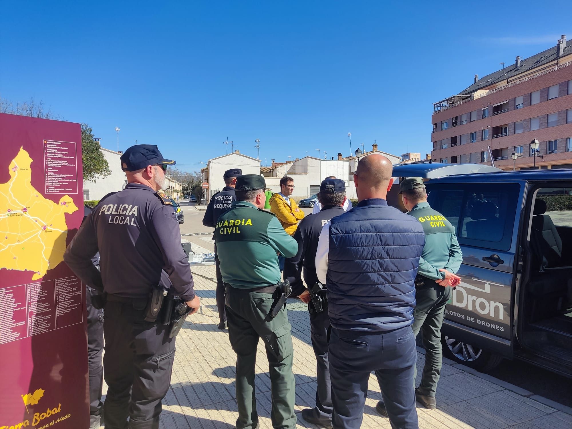 Requena incluye en su flota de la Policía Local dos drones para vigilancia