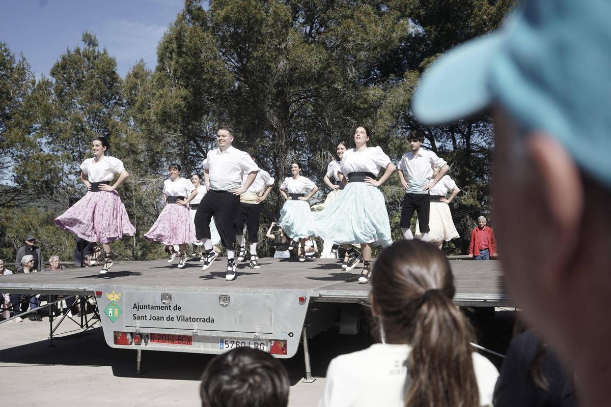 El Santuari de Joncadella viu un concorregut aplec de Dilluns de Pasqua