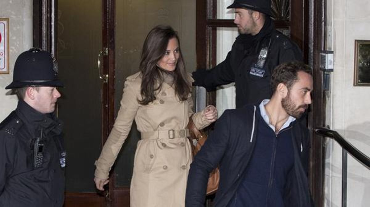 Els presentadors d’un programa de ràdio australià es van fer passar per Isabell II i van aconseguir parlar amb la infermera de la princesa Caterina.