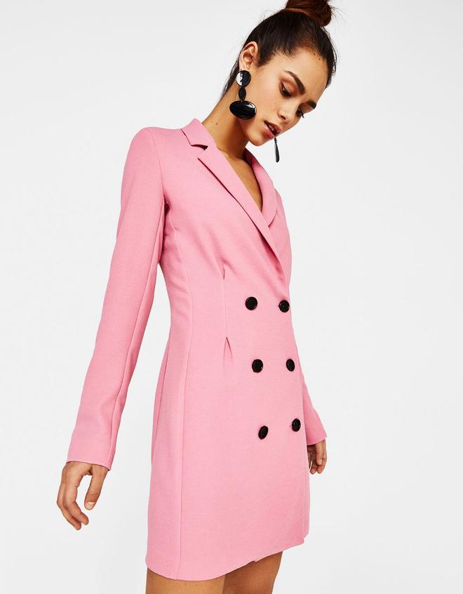 Vestido blazer en color rosa de Bershka