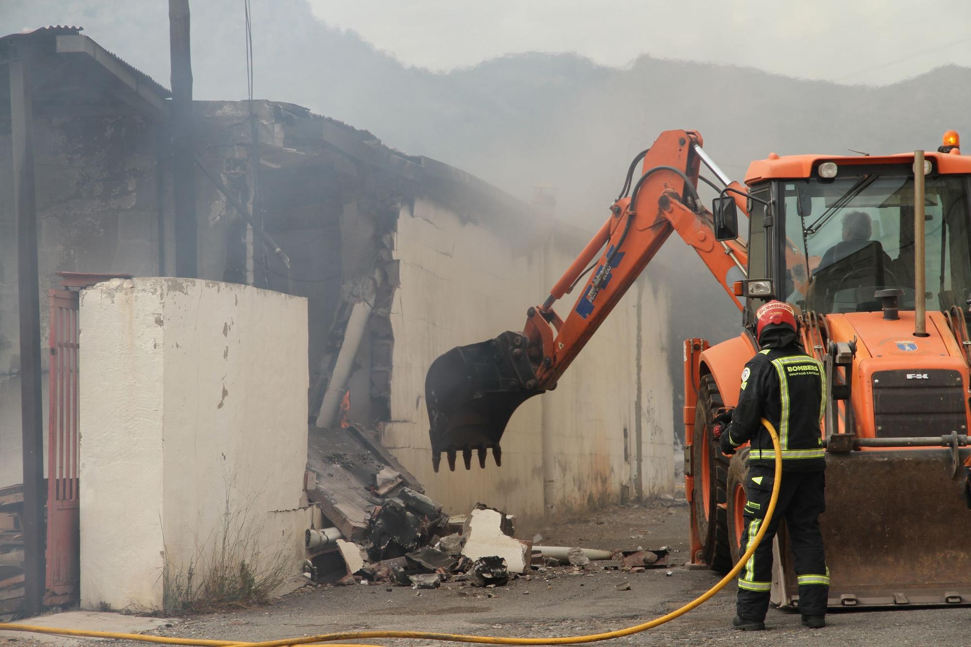 Incendio en el barranc de l'Horteta de la Vall