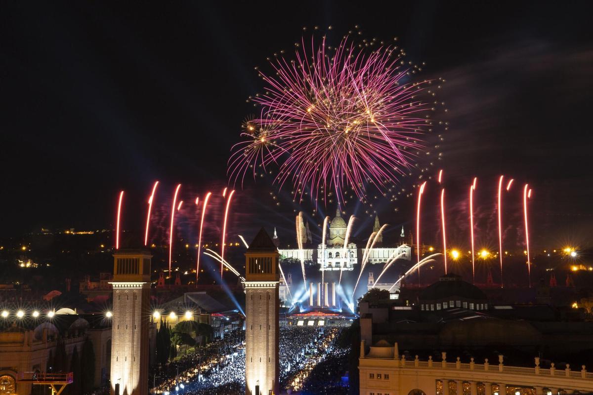 Piromusical de la Mercè 2024 en plaza España.
