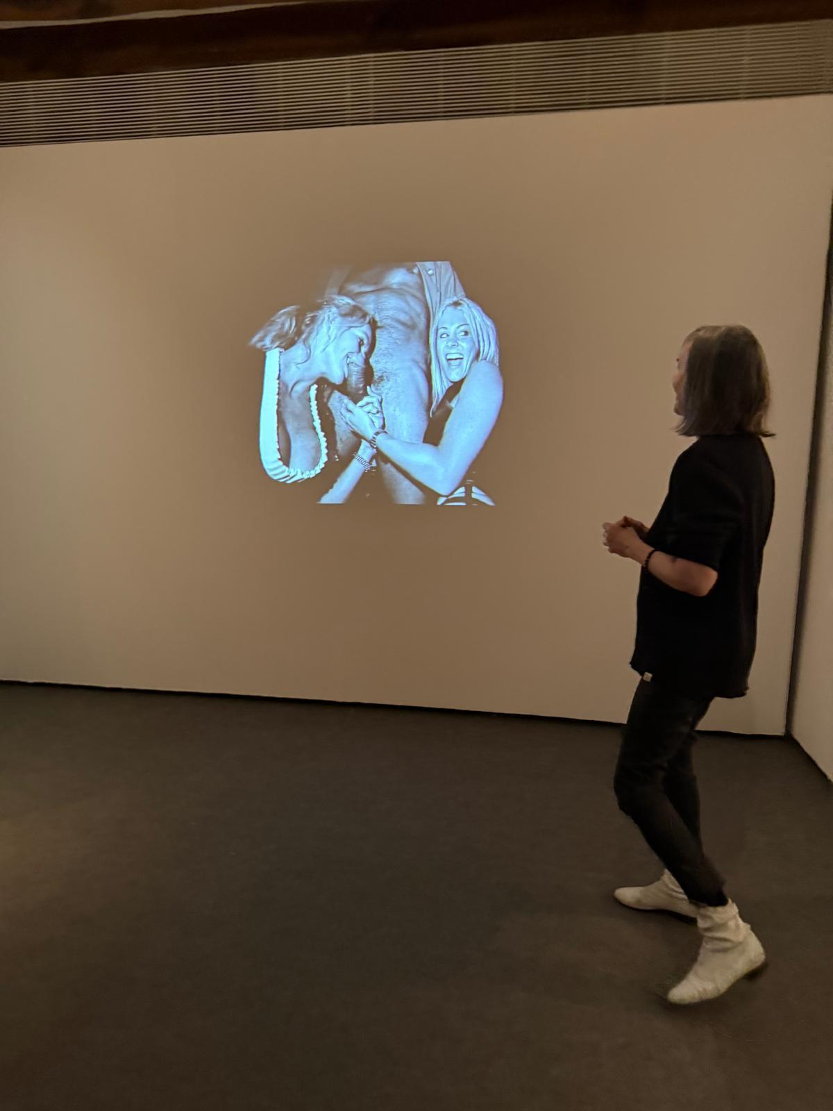 Donna Ferrato y la pieza de vídeo que han visualizado las autoridades en el Solleric