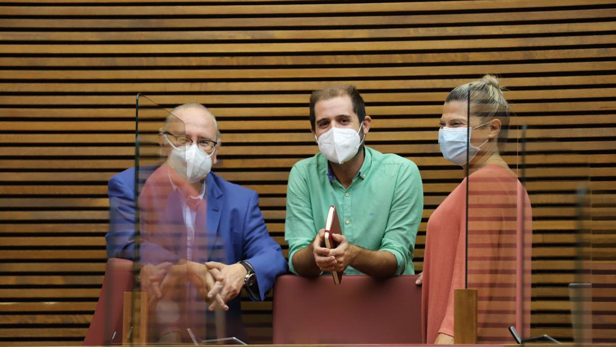 Los diputados ex de Ciudadanos Vicente Fernández, Jesús Salmerón y Sunsi Sanchis