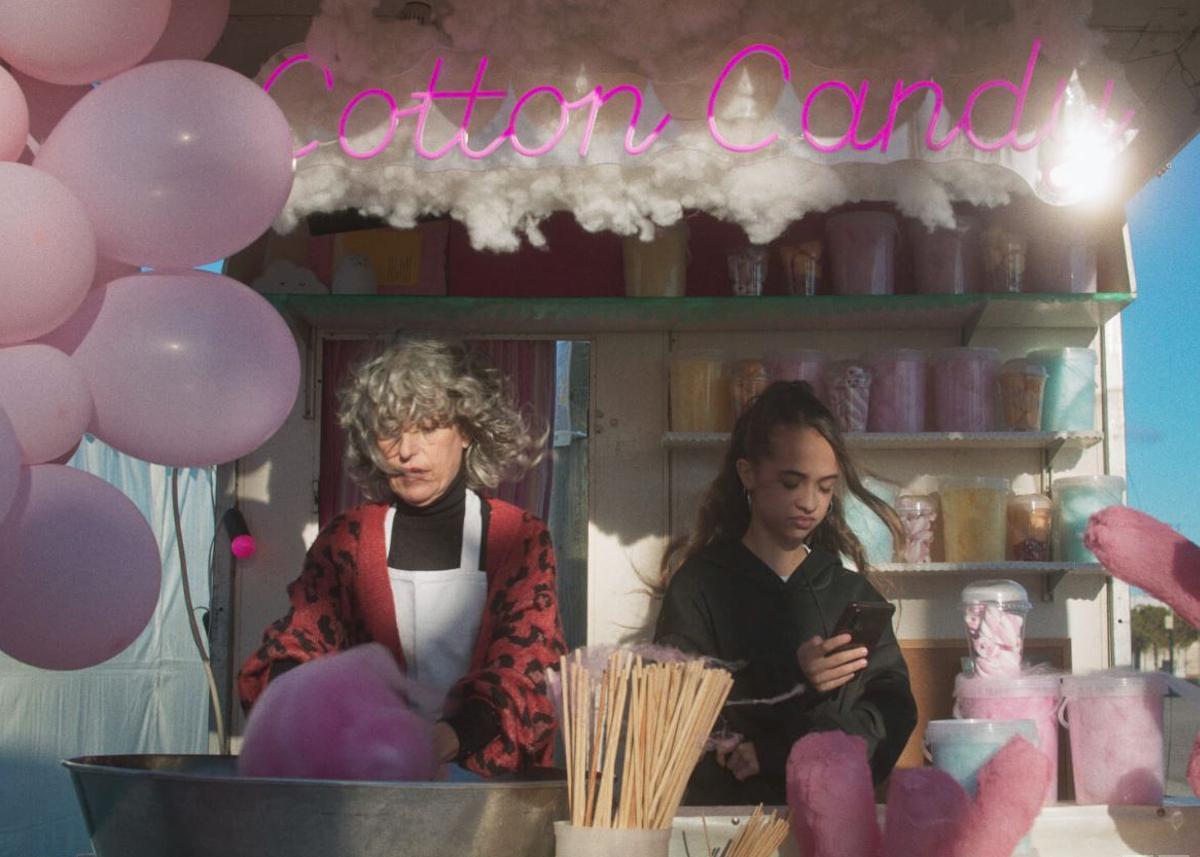Carolina Diego y Lena Viscaíno protagonizan "Cotton Candy", de Adán Aliaga