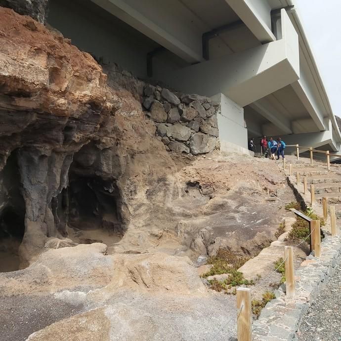 El arreglo del camino real del noroeste destapa un cementerio de 1.000 años