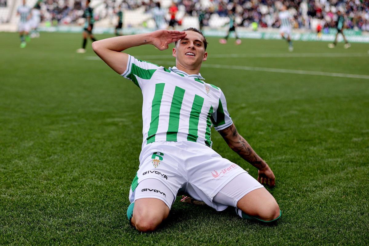 Álex Sala marcó un golazo al Atlético Baleares.