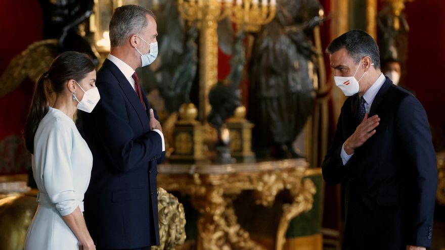 Pedro Sánchez, en el recibimiento de los Reyes en el Palacio Real.