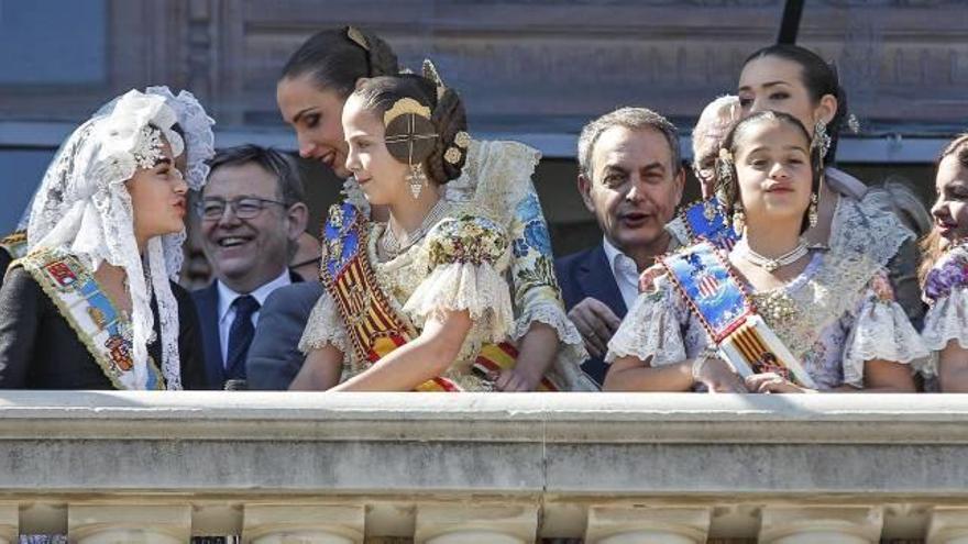 Visita Zapatero y Puig, en las Fallas de la capital autonómica