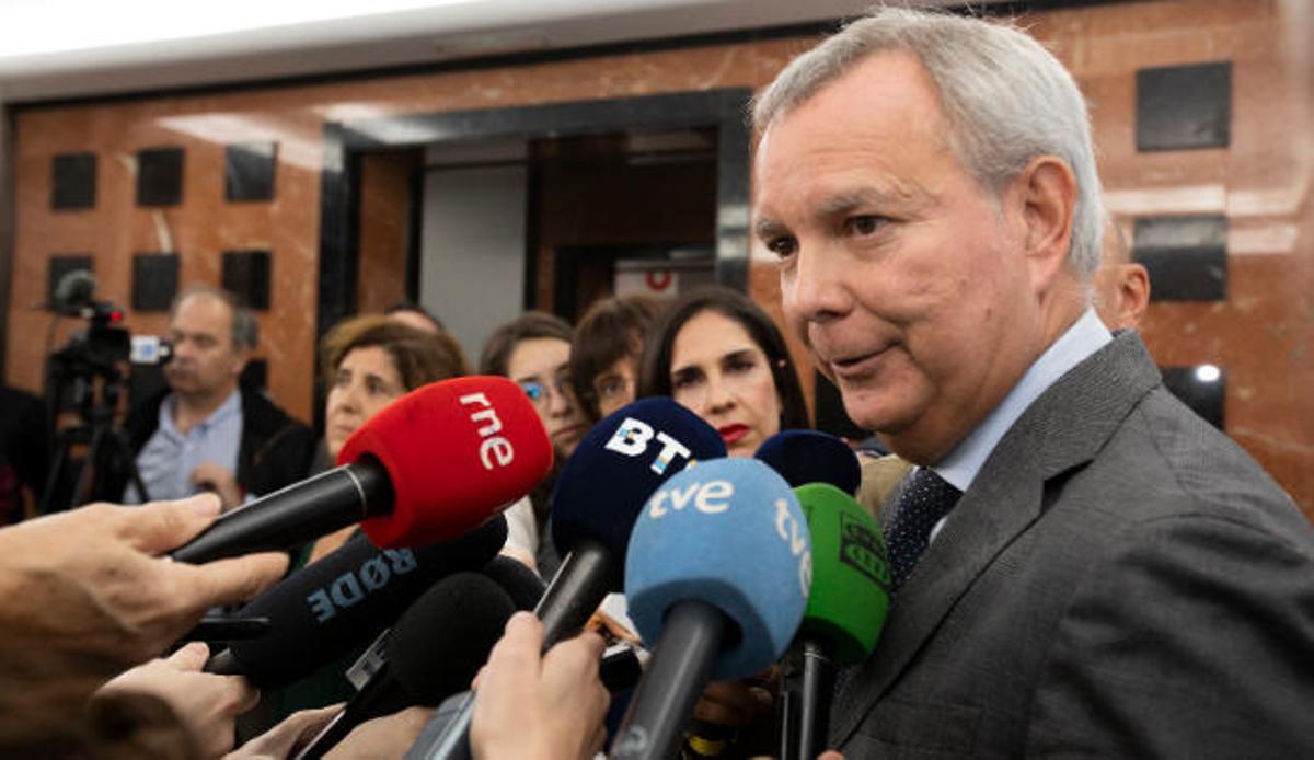 Confianza en salvar la normativa europea para frenar la subida de tarifas aéreas