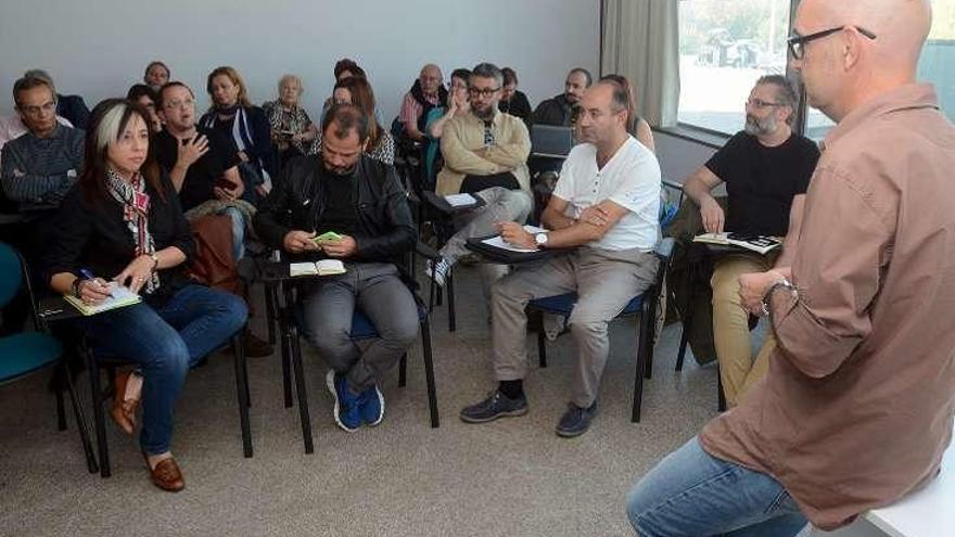 Los escritores en lengua gallega se citan en Pontevedra