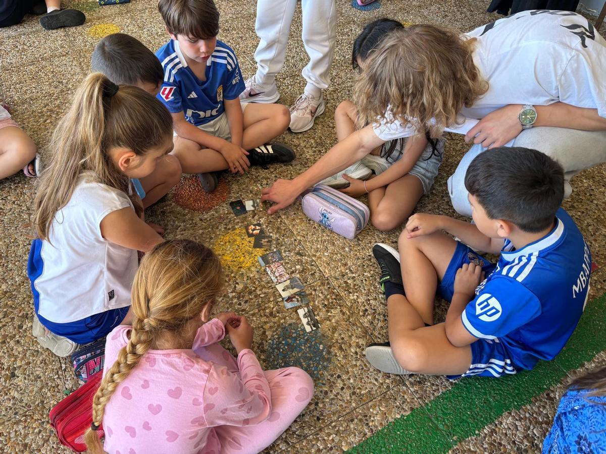 EN IMÁGENES: El alumnado del colegio El Vallín de Piedras Blancas viaja por trece países con el instituto La Magdalena de Avilés EN IMÁGENES: El alumnado del colegio El Vallín de Piedras Blancas viaja por trece países con el instituto La Magdalena de Avilés