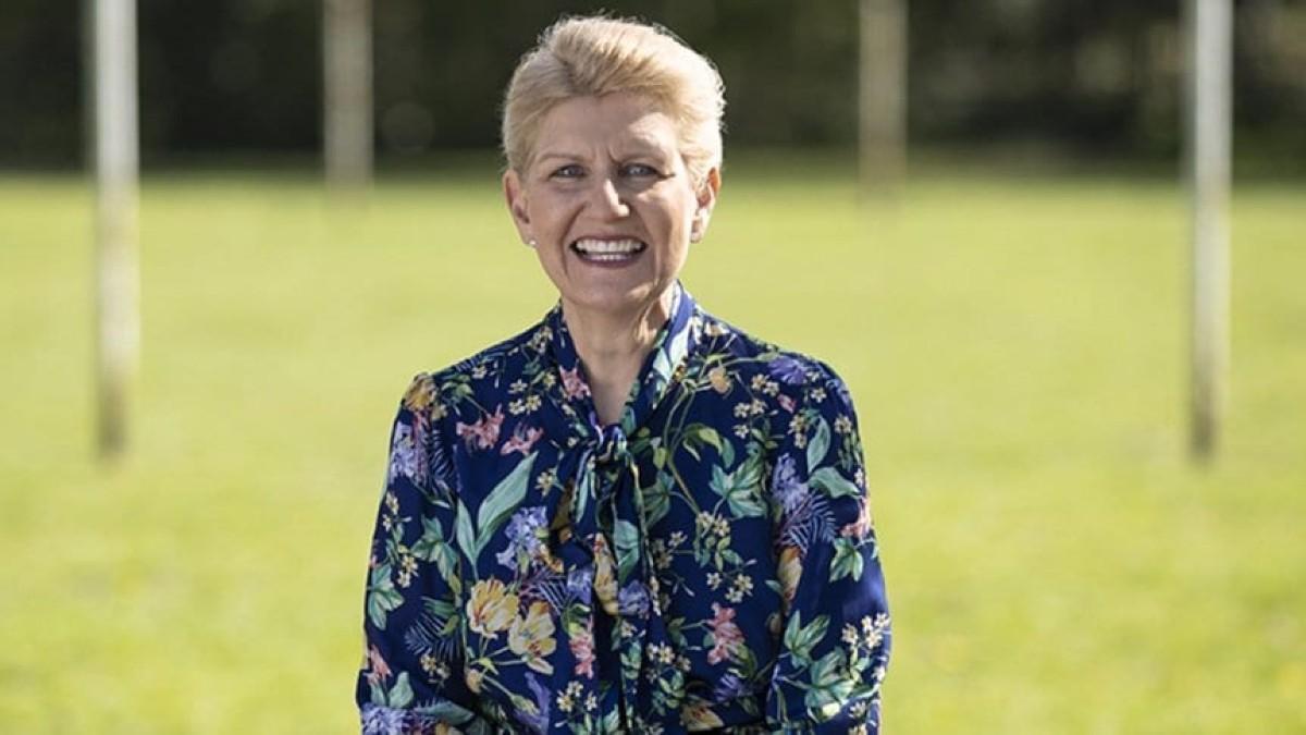 Debbie Hewitt, primera presidenta de la Federación Inglesa