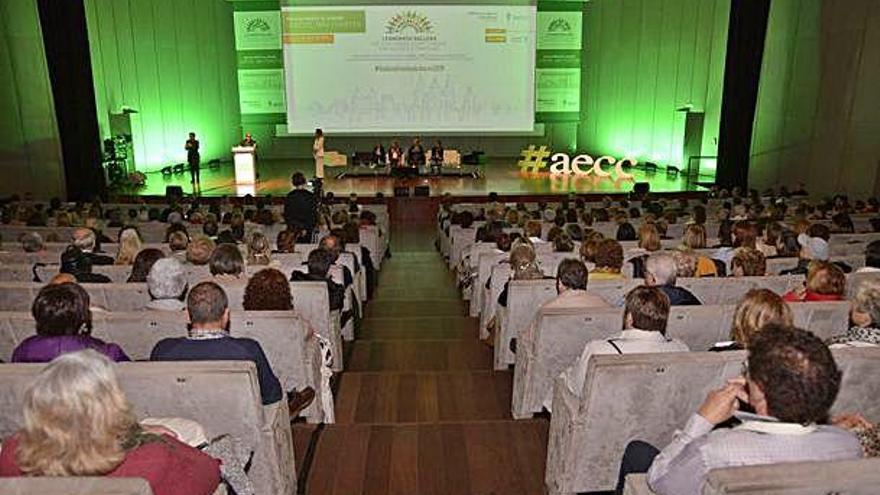 Asistentes a la jornada inaugural del I Congreso Gallego de Pacientes con Cáncer. en Palexco.