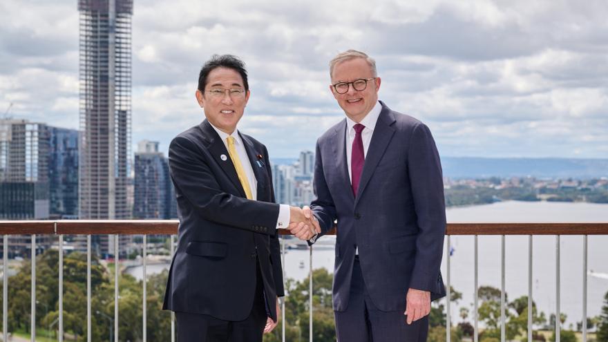 El primer ministro de Japón, Fumio Kishida y su homólogo australiano, Anthony Albanese.