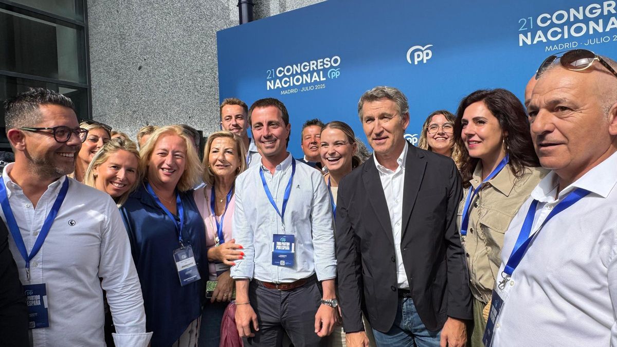 La delegación del PP Balear junto a Alberto Núñez Feijóo