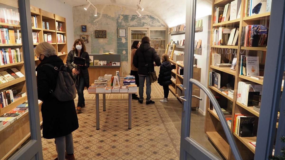 El primer dia d’una de les noves llibreries del municipi.  | PERE DURAN/NORDMEDIA