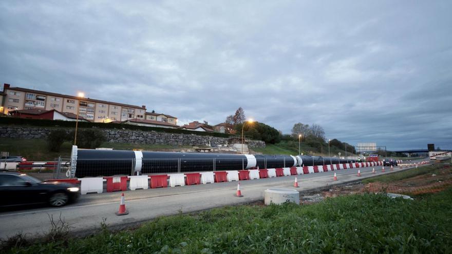 El izado del mástil del tobogán del bulevar de Santullano se llevará a cabo el domingo