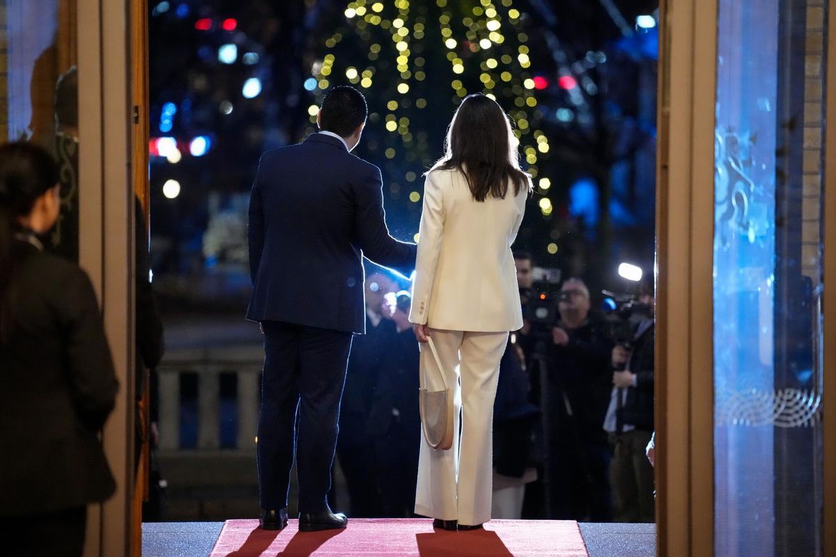 Oslo (Norway), 11/12/2025.- Nobel Peace Prize laureate Maria Corina Machado visits Norways Parliament, the Storting, in Oslo, Norway, 11 December 2025. She received the Nobel Peace Prize 2025 for her tireless work promoting democratic rights for the people of Venezuela and for her struggle to achieve a just and peaceful transition from dictatorship to democracy. Due to the situation in Venezuela, she was unable to attend the award ceremony. (Noruega) EFE/EPA/OLE BERG-RUSTEN / POOL NORWAY OUT. NORWAY OUT