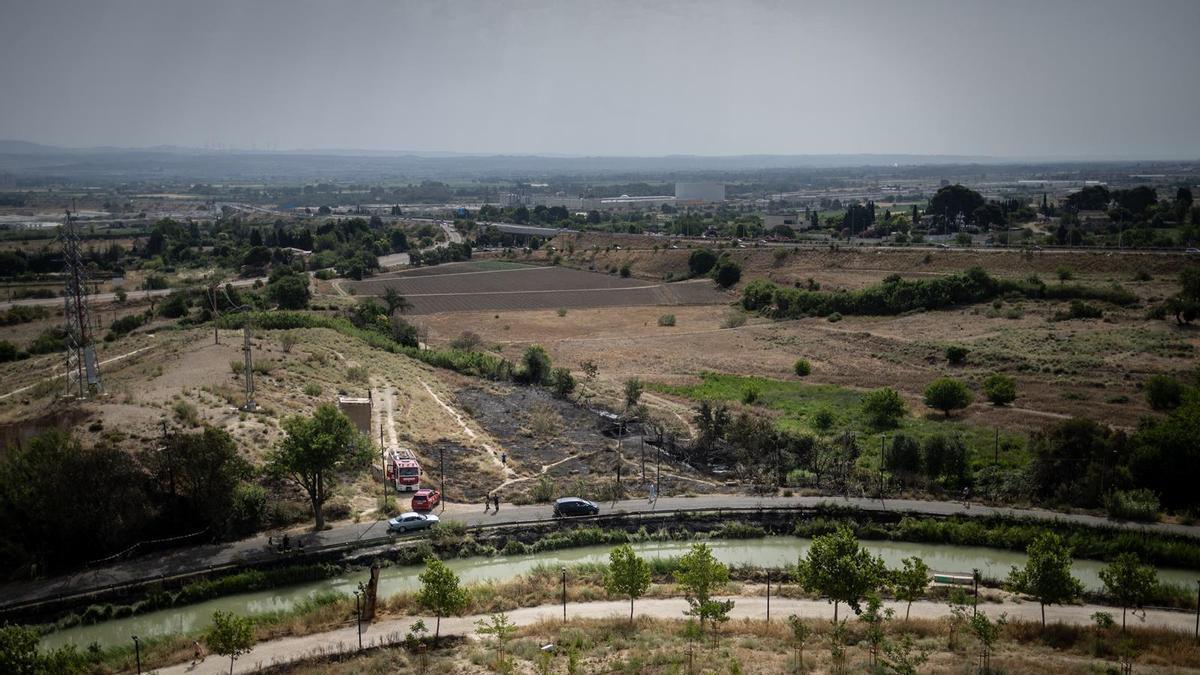 VÍDEO | Así ha quedado la zona afectada por el incendio junto al Canal Imperial de Zaragoza