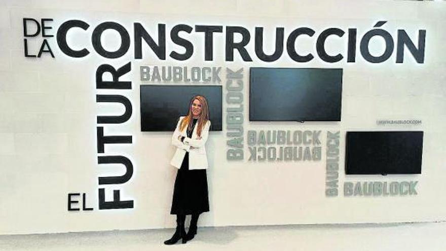 Sector de la construcción. La directora cordobesa de esta empresa, Flor Zafra, en la reciente feria Rebuild.