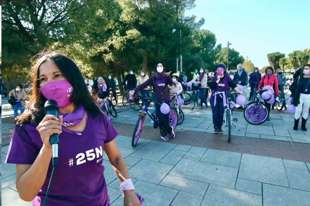 Marcha en bici contra la violencia machista