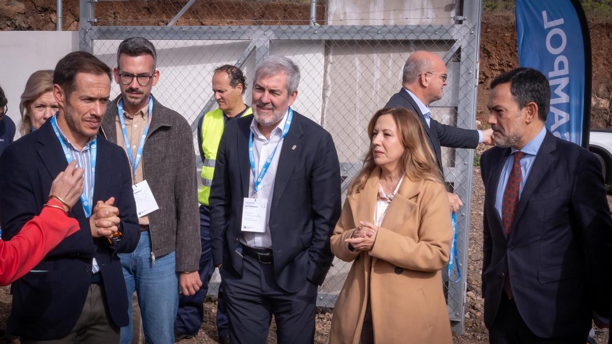Inauguración de la central eléctrica de La Campana