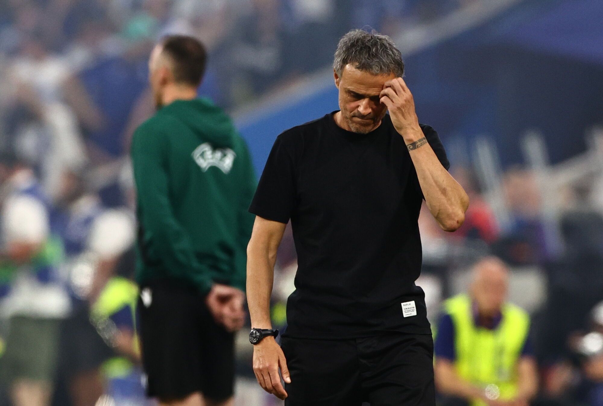 Munich (Germany), 31/05/2025.- PSG head coach Luis Enrique gestures during the UEFA Champions League final between Paris Saint-Germain and Internazionale Milano, in Munich, Germany, 31 May 2025. (Liga de Campeones, Alemania) EFE/EPA/ANNA SZILAGYI