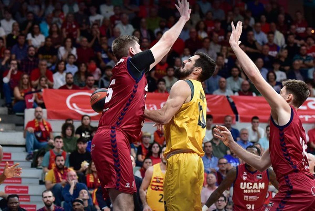 El Murcia sorprendió al Barcelona y los culés volvieron a sumar una derrota en la Liga Endesa