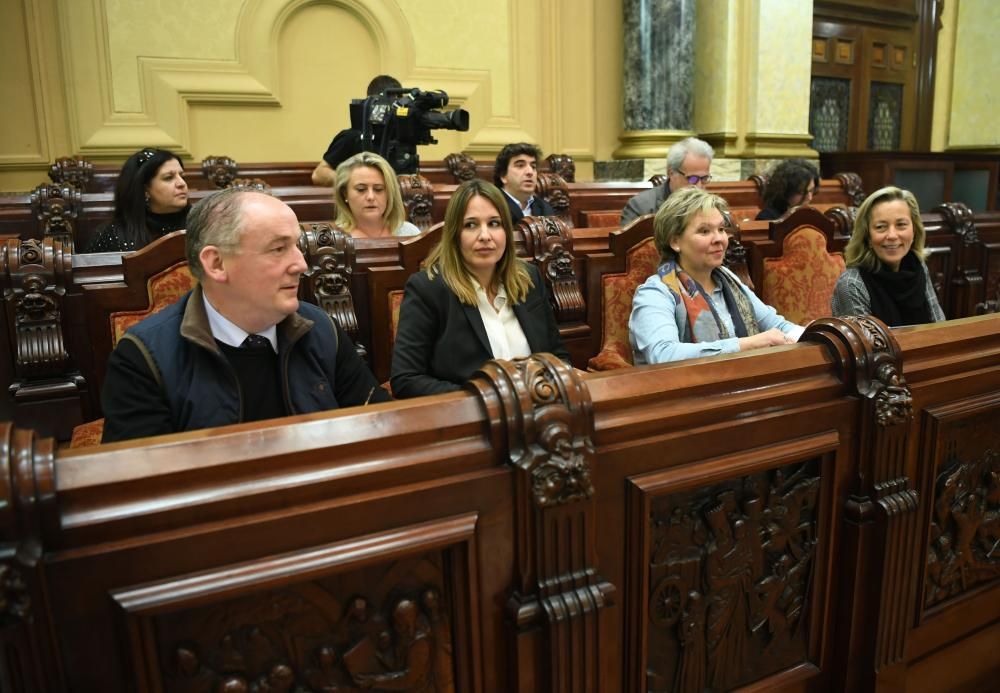 La Corporación local aborda asuntos como una moción para no facilitar medios en los desahucios y defender el apoyo a las familias en riesgo de perder su vivienda.