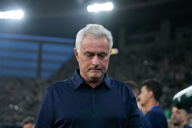 Iturralde González avisa a Mourinho: "De reglamento sabe muy poco"