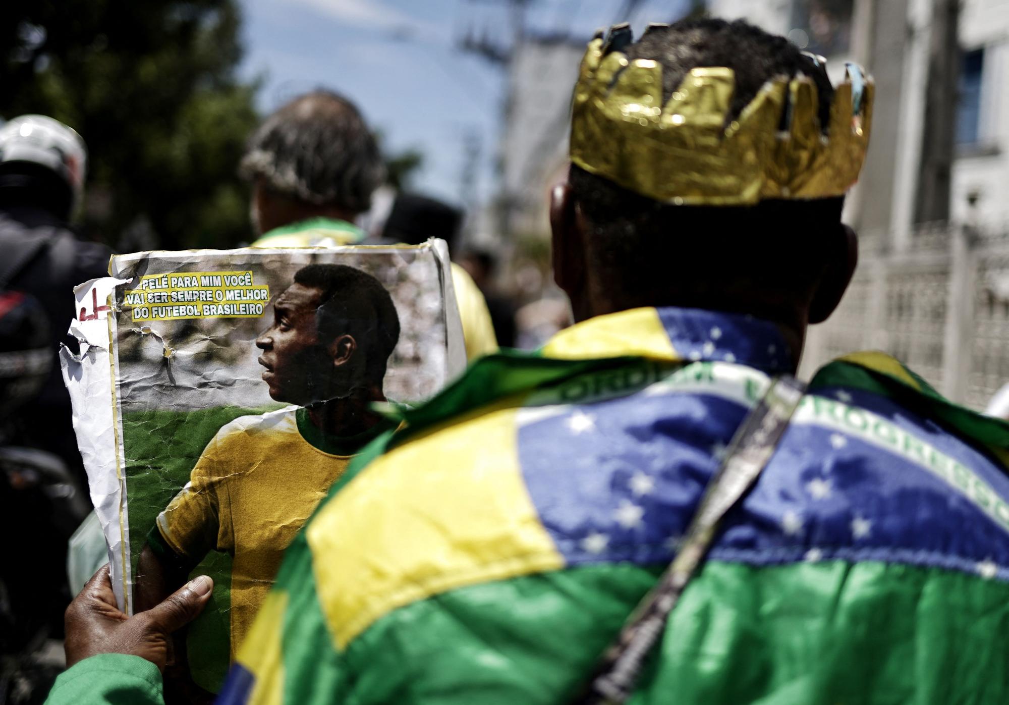 Death of Brazilian soccer legend Pele in Santos