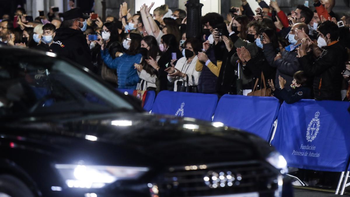 La salida del Camporamor tras la ceremonia de los Premios Princesa de Asturias