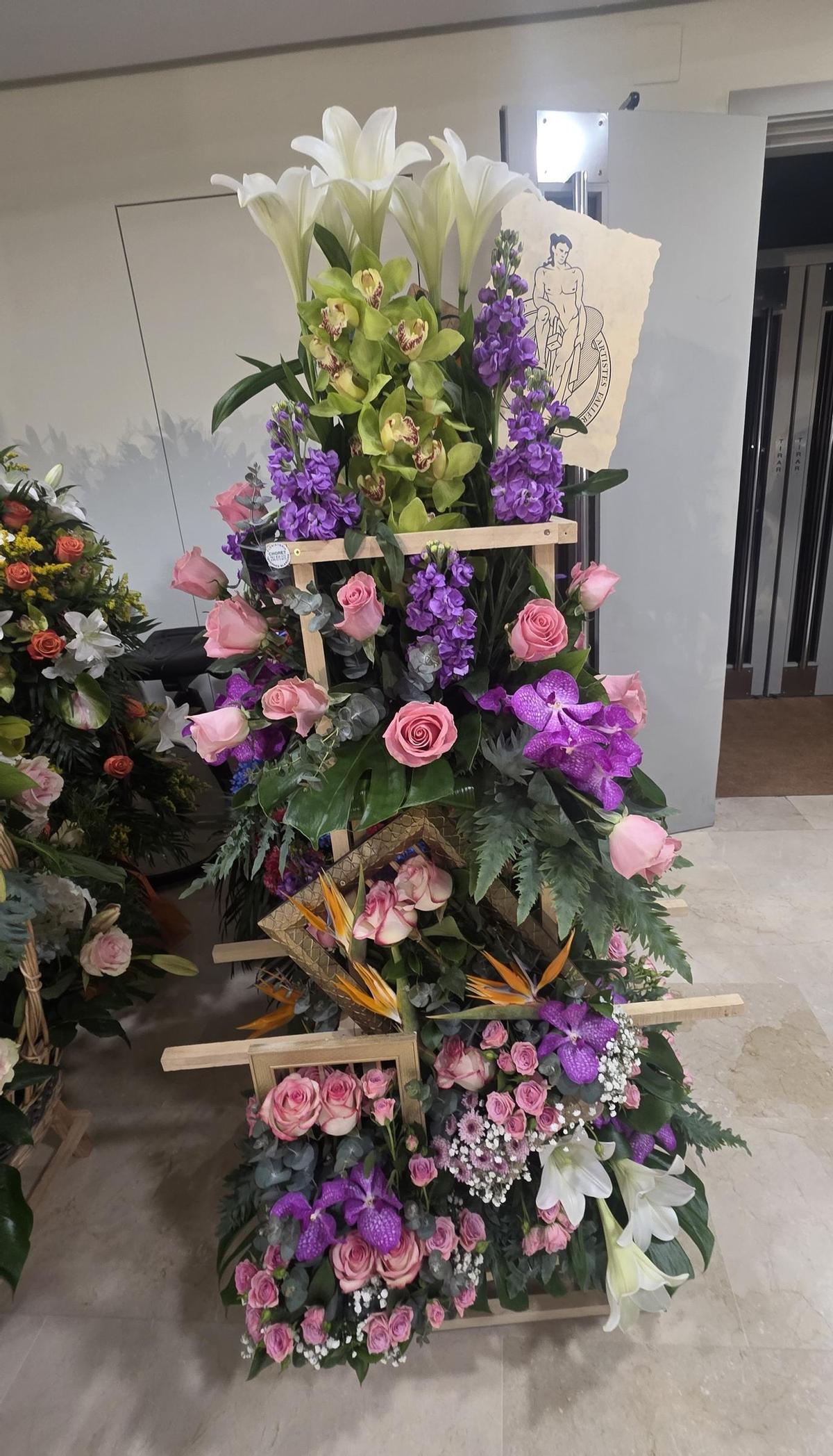 La canastilla del Gremio de Artistas, con inspiración fallera