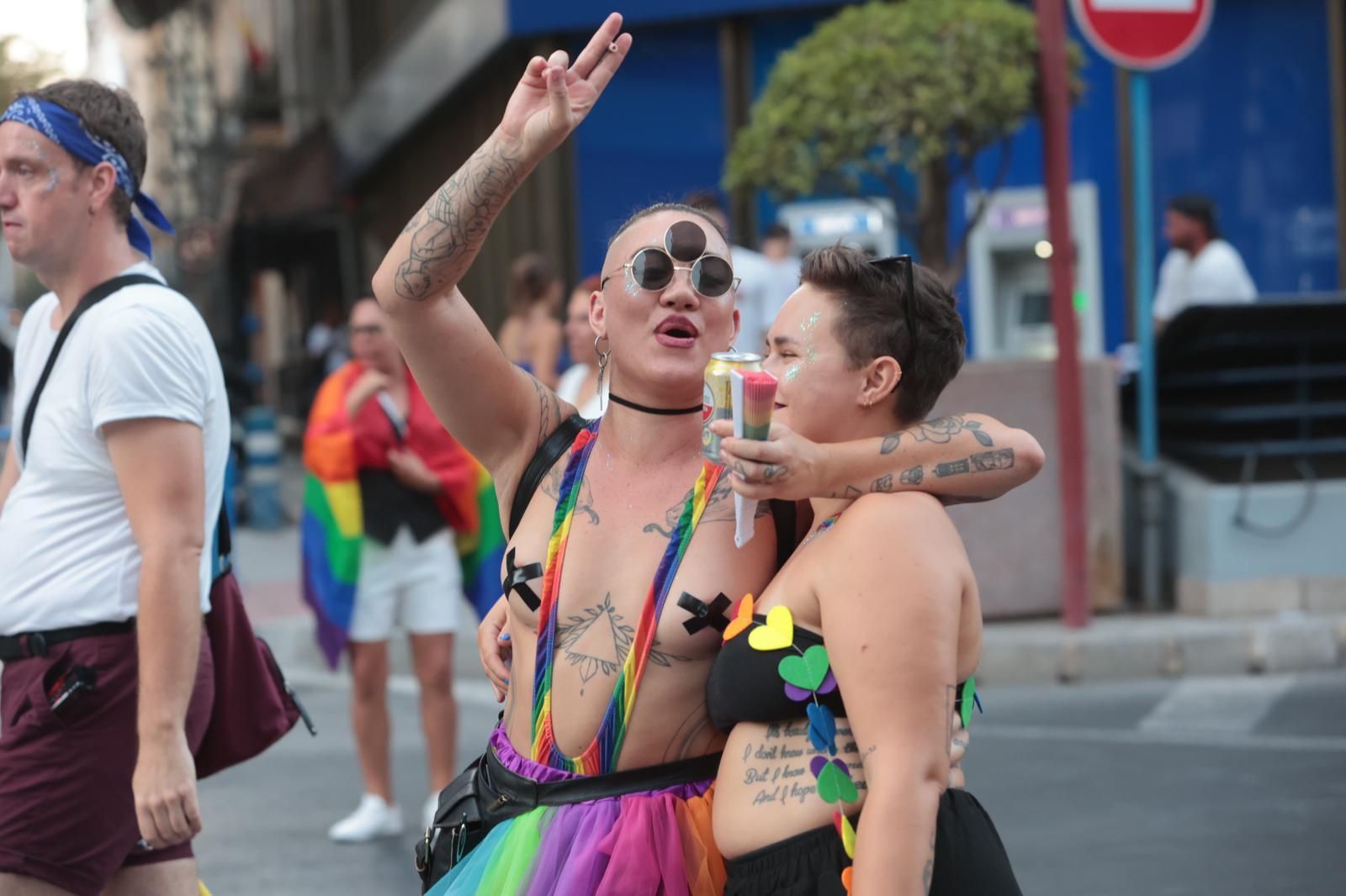 Así ha sido la manifestación LGTBI en Alicante