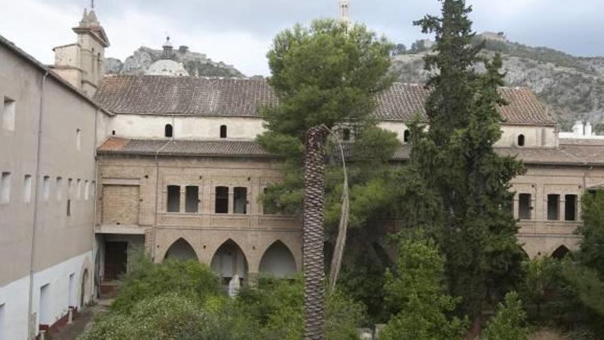 El antiguo convento de Santa Clara, cerrado y sin uso desde hace 15 años.