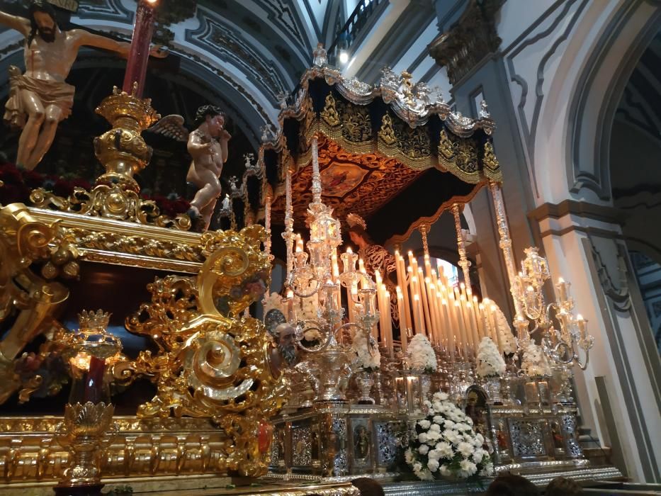 Fusionadas en el interior de la iglesia de San Juan.