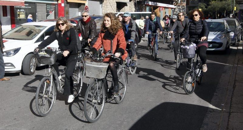 Marcha ciclista en protesta por la paralización del servicio Bizi