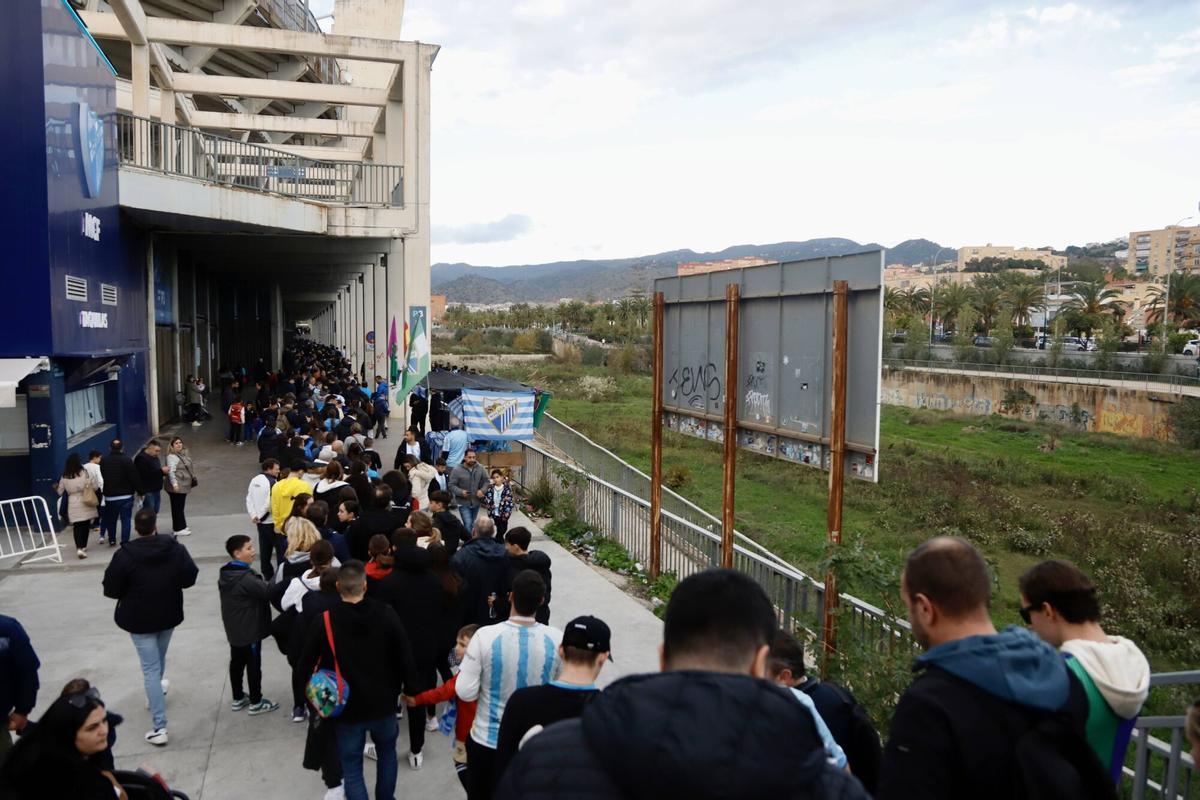 Entrenamiento a puerta abierta al que han asistido 9.000 aficionados