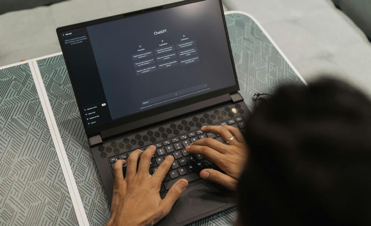 UCOntinúa ofrece una amplia oferta de formación permanente, en formato máster, diplomas de especialización o persona experta. | CÓRDOBA