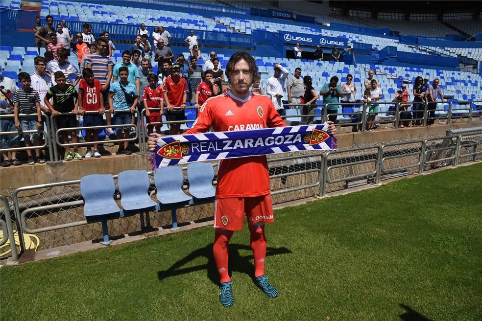 Presentación de Cristian Álvarez