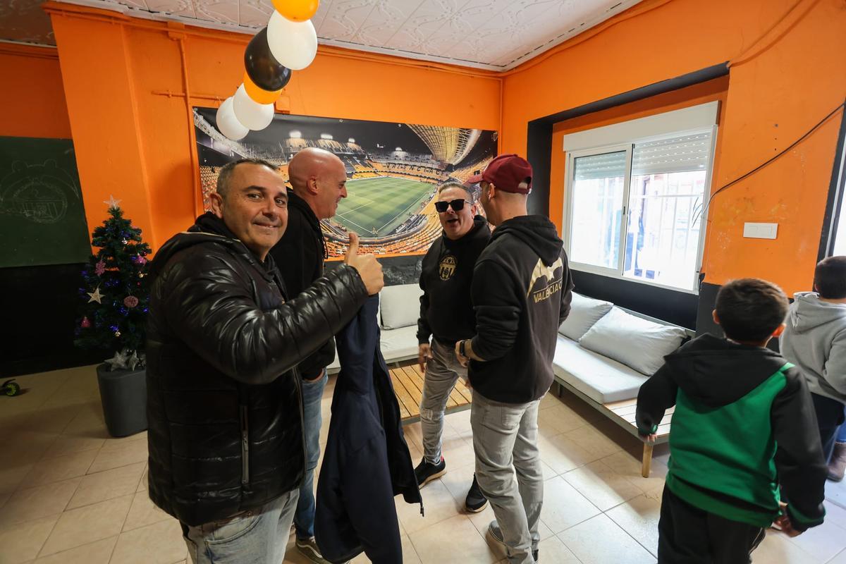 La asociación valencianista es un lugar de acogida y reunión tanto de valencianistas como de vecinos de Paiporta