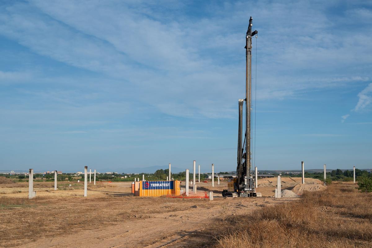 Primeros movimientos en el terreno de Microsoft en Villamayor de Gállego.