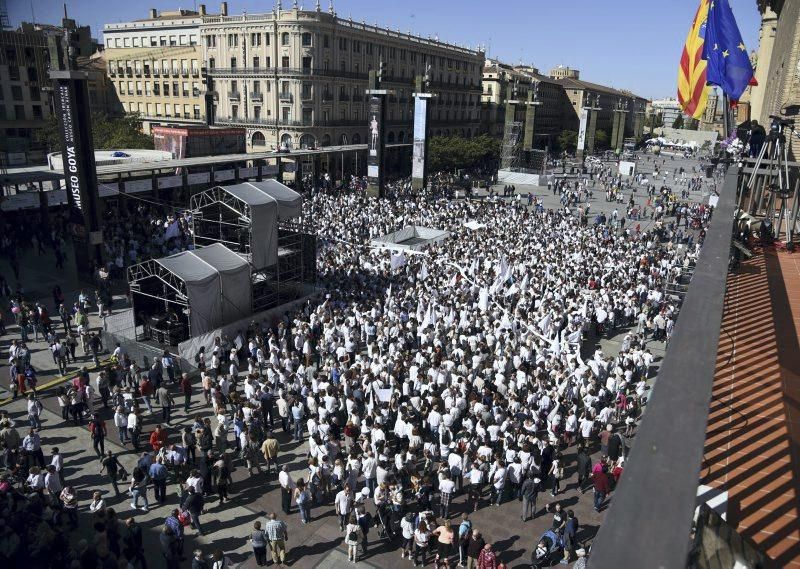 Zaragoza se une por la paz y el diálogo