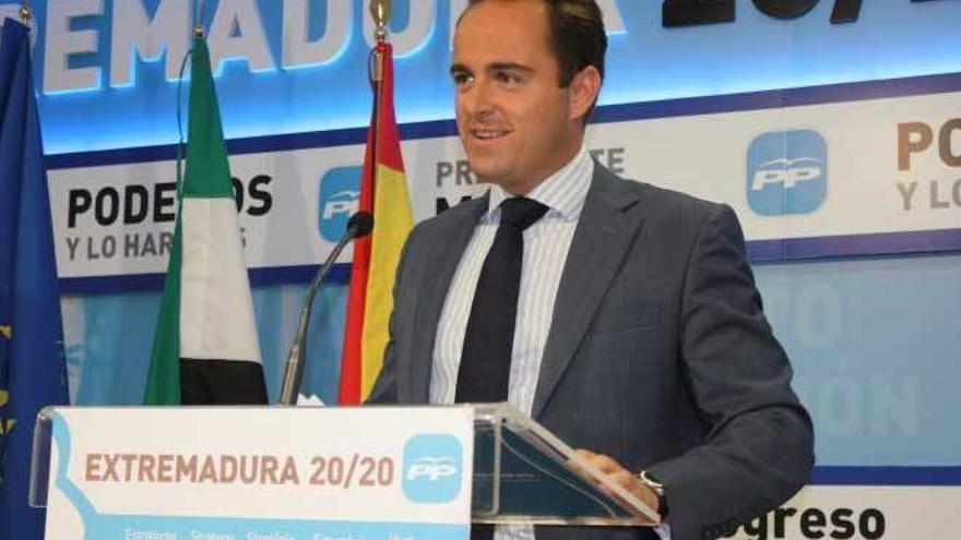 El PP cree que Vara está más preocupado por su futuro que por Extremadura