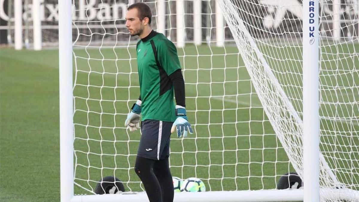 Pau López brilló en el estreno liguero del Espanyol; sus paradas evitaron la derrota ante el Sevilla