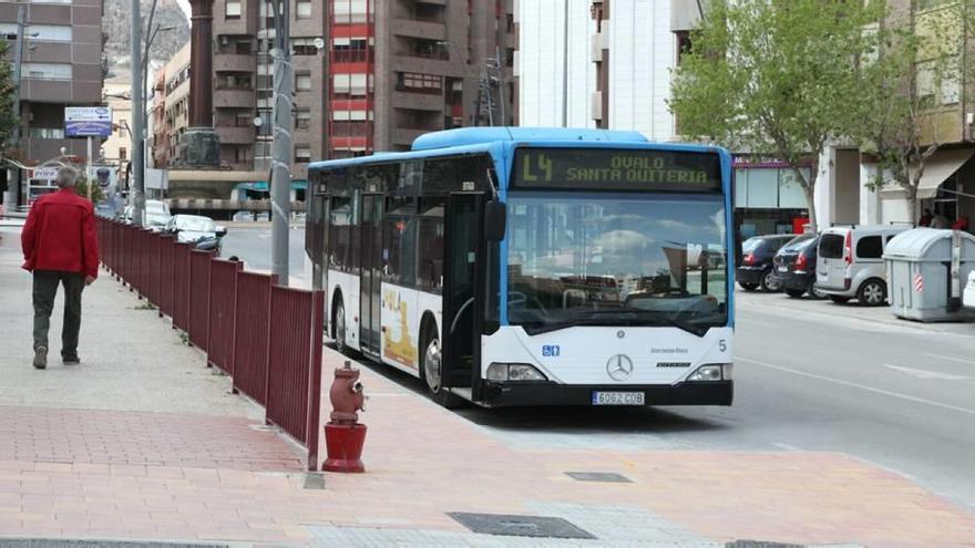 Una de las líneas urbanas de autobús que circulan por el municipio de Lorca.