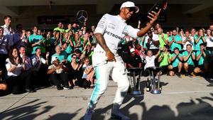 jcarmengol40649679 austin  tx   october 22  race winner lewis hamilton of great171027161454